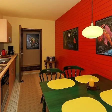 Grosse Chagall Am Duschlberg - Dreilaendereck Apartment